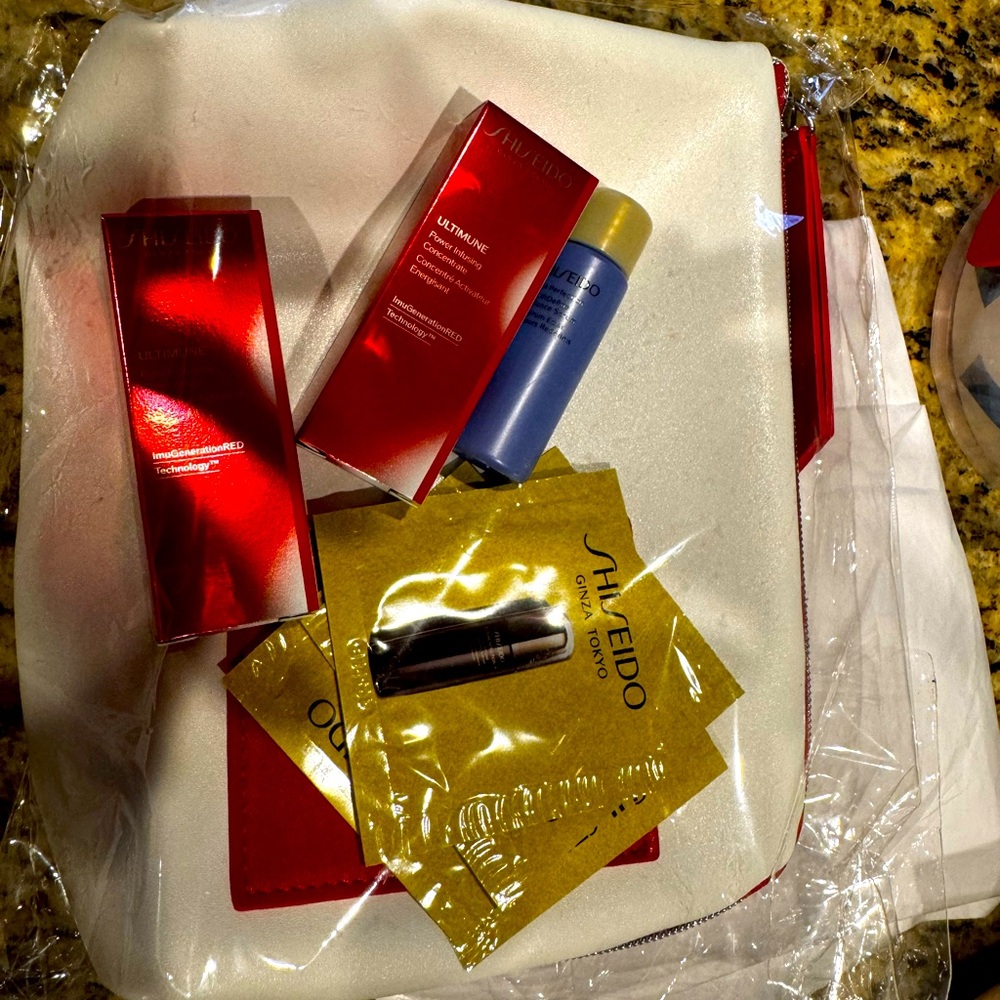Shiseido gift set
